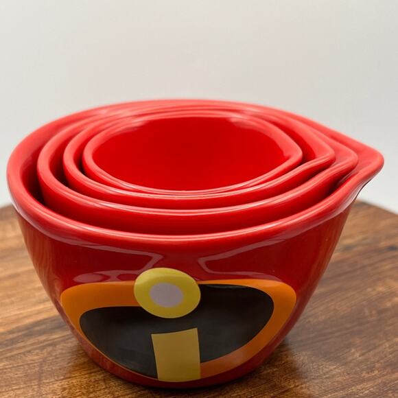 Rae Dunn Disney Pixar Incredibles 4 Piece Red Ceramic Measuring Cup Set New Gift - Picture 13 of 16